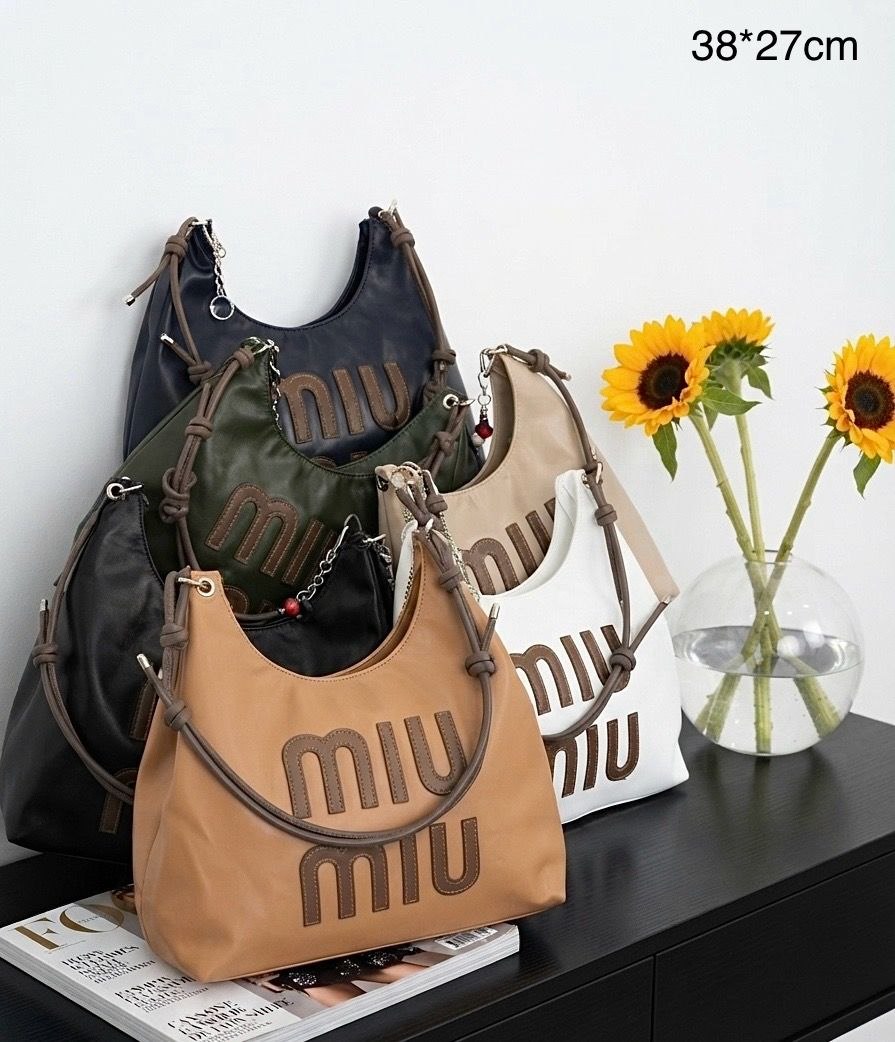 کیف زنانه miu miu بند قیطونی اکسسوری در5 رنگ مختلف کد3251👜🫠