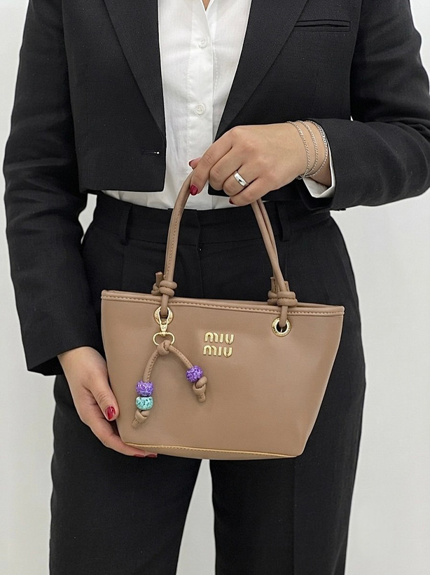 کیف پاسپورتی دخترانه میو میو در رنگ ۵ کد۲۱۸۲❤️🔥👜